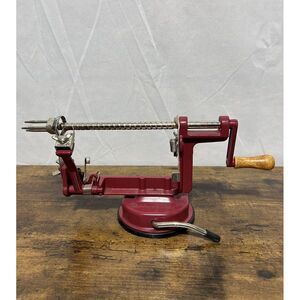 Williams Sonoma Apple Peeler-Corer Old Fashioned Cast Iron Body Suction Base Red